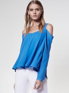 NWT Krisa Women's Off Shoulder Blouse Fountain Size M